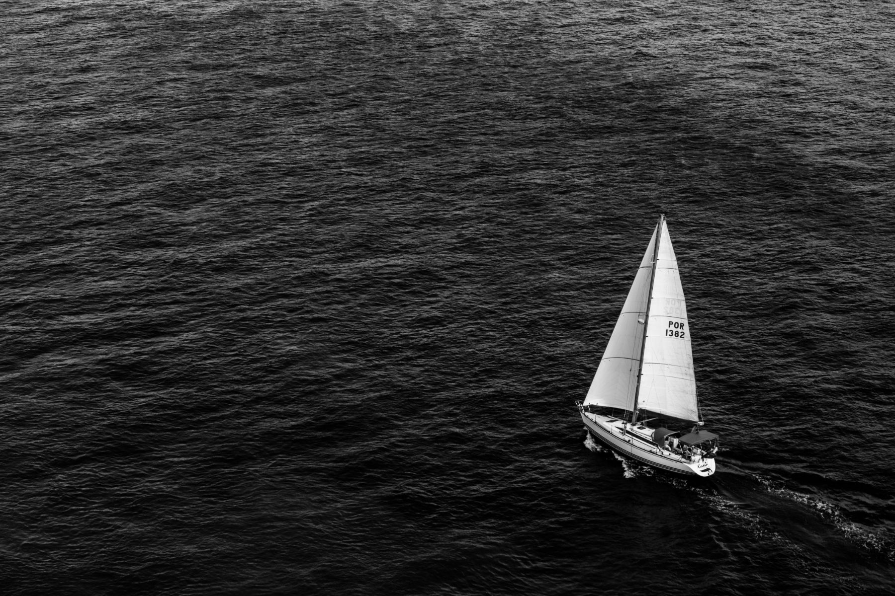 Segelboot auf dem Wasser